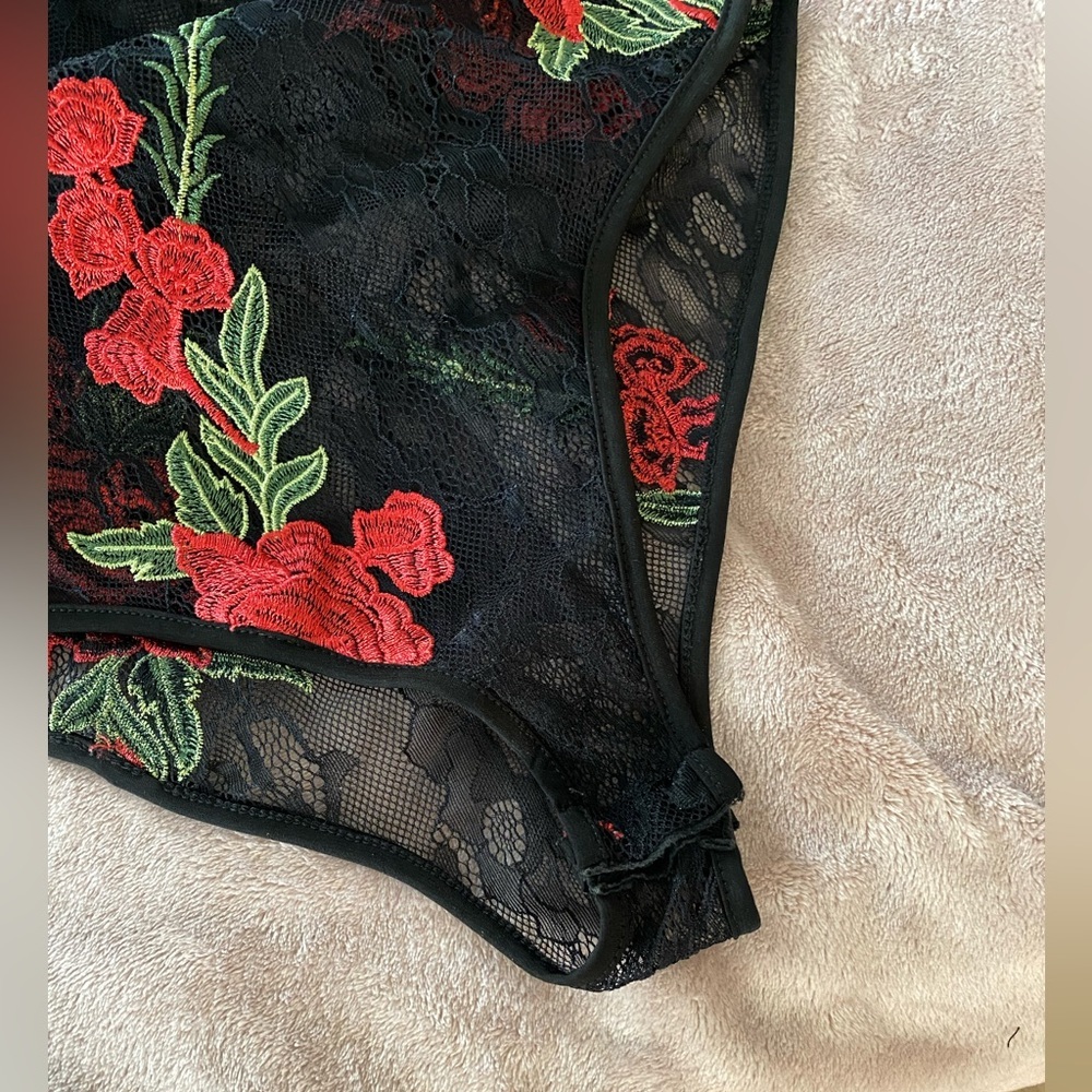 Monaco Lace Bodysuit Medium Black Sheer Floral Embroidered Off Shoulder - Picture 4 of 7